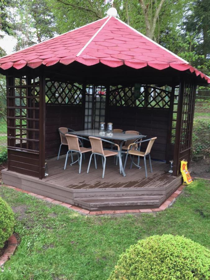 Kamien Nad Jeziorem Z Jacuzzi Lodge